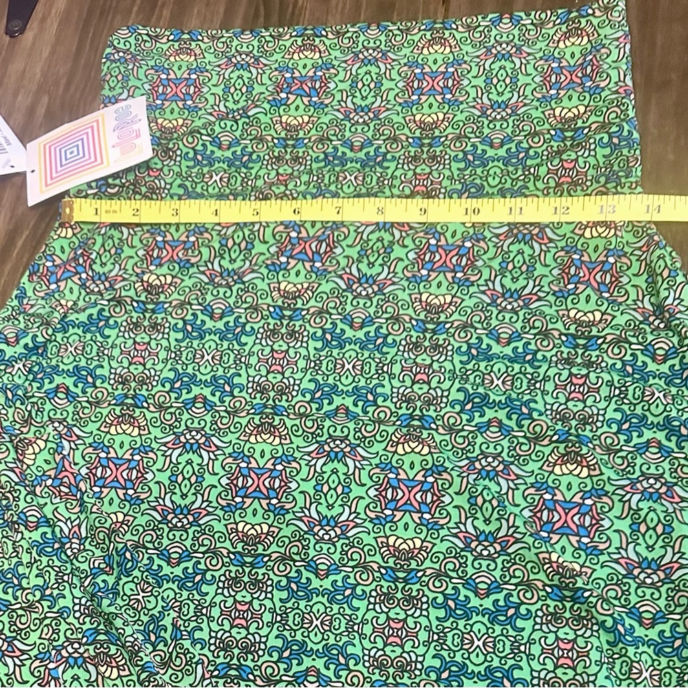 NWT LuLaRoe Boho Aztec Print Maxi Skirt Size XS Green - Picture 8 of 10